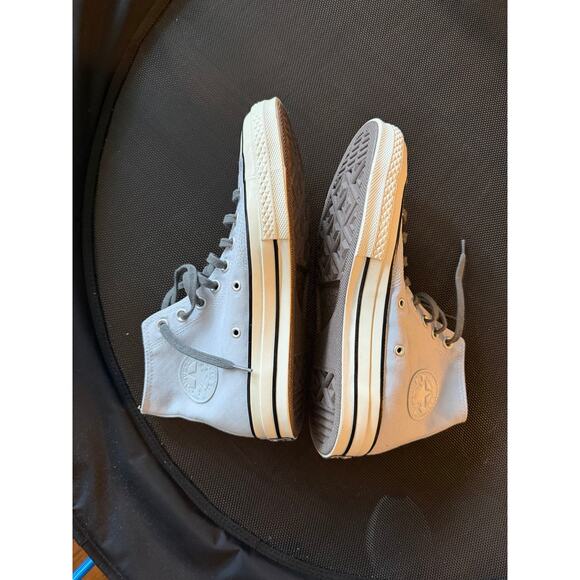 Converse Hi-Top Light purple/gray color NWOT, Women's Size 10 - Picture 2 of 8